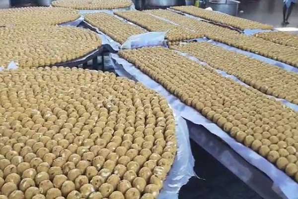 ನಾಳೆ ಮುಖ್ಯಮಂತ್ರಿಯಾಗಿ ಡಿಕೆಶಿ ಪದಗ್ರಹಣ: ನೆಲಮಂಗಲದಲ್ಲಿ ಸಿದ್ಧವಾಗುತ್ತಿದೆ ಬರೋಬ್ಬರಿ 10 ಲಕ್ಷ ಲಾಡು!