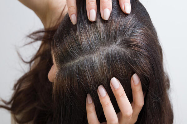 HAIR CARE| ಮೆಹಂದಿ ಹಚ್ಚಿದರೂ ಬಿಳಿ ಕೂದಲು ಕಪ್ಪಾಗುತ್ತಿಲ್ಲವೇ? ಈ ಸಿಂಪಲ್ ಟ್ರಿಕ್ ಫಾಲೋ ಮಾಡಿ!