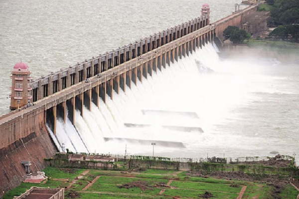 ಧಾರಾಕಾರ ಮಳೆಗೆ ಉಕ್ಕಿ ಹರಿದ ತುಂಗಾ ಜಲಾಶಯ: 18 ಸಾವಿರಕ್ಕೂ ಅಧಿಕ ಕ್ಯೂಸೆಕ್ ನೀರು ಬಿಡುಗಡೆ