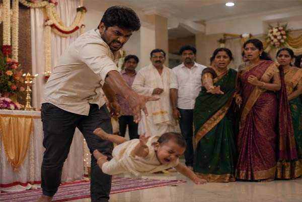 ನಾಮಕರಣಕ್ಕೆ ಪತ್ನಿ& ಫ್ಯಾಮಿಲಿ ತಡವಾಗಿ ಎಂಟ್ರಿ! ಸಿಟ್ಟಿಗೆ ಮಗುವನ್ನೇ ನೆಲಕ್ಕೆ ಎಸೆದ ಪತಿ