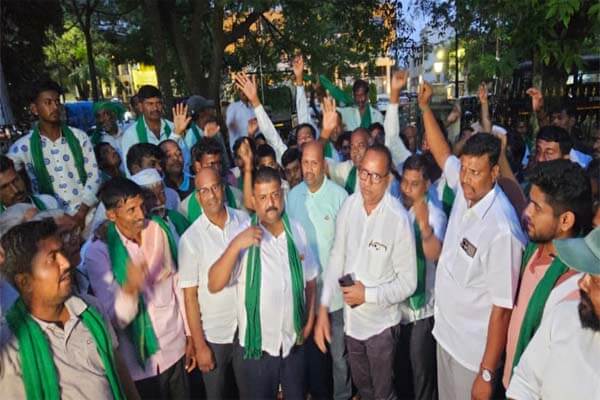 ಬೆಳಗಾವಿ: ಕೊನೆಗೂ ಗೆದ್ದ ರೈತರ ಛಲ, 4 ದಿನಗಳ ಅಹೋರಾತ್ರಿ ಧರಣಿ ಹಿಂಪಡೆದ ಮಾಸ್ತಿಹೊಳಿ ಗ್ರಾಮಸ್ಥರು
