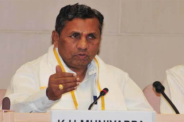 ಗ್ಯಾರಂಟಿ ಪ್ರಗತಿ ಪರಿಶೀಲನಾ ಸಭೆಯಲ್ಲಿ ಮಹತ್ವದ ತೀರ್ಮಾನ; ಅನ್ನಭಾಗ್ಯ ಅಕ್ಕಿ ರಕ್ಷಣೆಗೆ ಕಠಿಣ ಕ್ರಮ ಜಾರಿ