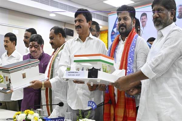 ತೆಲಂಗಾಣ ಸರ್ಕಾರದಿಂದ ಇಂದಿರಮ್ಮ ಹೌಸಿಂಗ್ ಸ್ಕೀಮ್ ಲಾಂಚ್: 5 ಲಕ್ಷ ಸಬ್ಸಿಡಿ, ಮಹಿಳೆಯರಿಗೆ ಶೇ.30 ಮೀಸಲಾತಿ