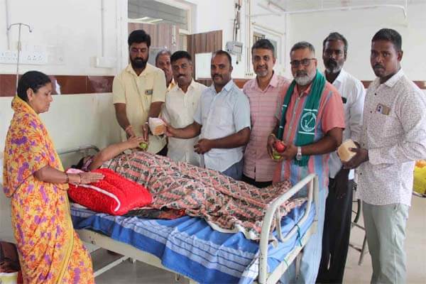 ವಿಧಾನ ಪರಿಷತ್ ಸದಸ್ಯ ಸಿ.ಟಿ.ರವಿ ಜನ್ಮದಿನ: ಚಿತ್ರದುರ್ಗದ ಆಸ್ಪತ್ರೆಯಲ್ಲಿ ರೋಗಿಗಳಿಗೆ ಹಣ್ಣು, ಬ್ರೆಡ್ ವಿತರಣೆ