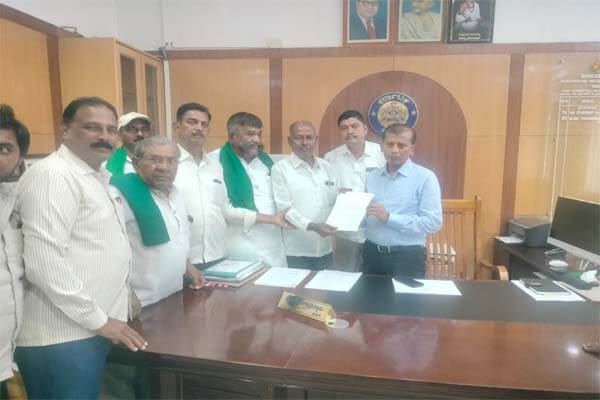 ಭದ್ರಾ ಜಲಾಶಯದಿಂದ ಕಡೂರು, ತರೀಕೆರೆ ಕೆರೆಗಳಿಗೆ ನೀರು ಹರಿಸಲು ವಿರೋಧ: ರೈತ ಒಕ್ಕೂಟದಿಂದ ಜಿಲ್ಲಾಧಿಕಾರಿಗೆ ಮನವಿ