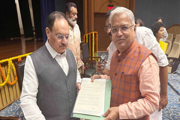 ಚಿತ್ರದುರ್ಗ ವೈದ್ಯಕೀಯ ಕಾಲೇಜಿಗೆ 23 PG ಸೀಟುಗಳ ಬೇಡಿಕೆ: ಕೇಂದ್ರ ಸಚಿವ ನಡ್ಡಾಗೆ ಸಂಸದ ಗೋವಿಂದ ಕಾರಜೋಳ ಮನವಿ