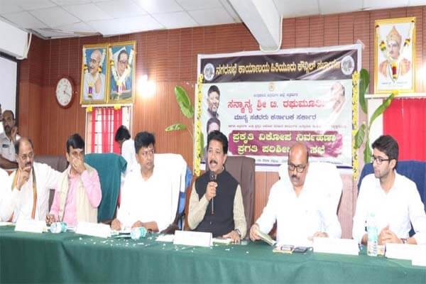 ಆಗಸ್ಟ್ 30ಕ್ಕೆ ಹಿರಿಯೂರಿನ ಬಹುಗ್ರಾಮ ಕುಡಿಯುವ ನೀರು ಯೋಜನೆ ಲೋಕಾರ್ಪಣೆ; ಸಚಿವ ಟಿ.ರಘುಮೂರ್ತಿ ಸೂಚನೆ