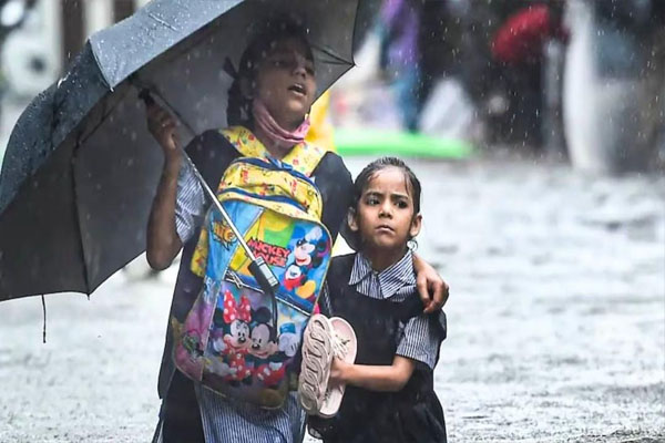 WEATHER | ಕರಾವಳಿ-ಮಲೆನಾಡಿನಲ್ಲಿ ಭಾರೀ ಮಳೆ, ಯೆಲ್ಲೋ ಅಲರ್ಟ್‌ ಘೋಷಣೆ