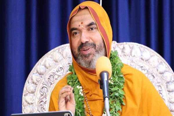 ‘ಅನ್ನಂ ಬ್ರಹ್ಮ’ ಮಾಲಿಕೆ । ಊಟವಿಲ್ಲದೆ ಕೆಲವು ಕಾಲ ಬದುಕಬಹುದು, ಉಸಿರಿಲ್ಲದೆ ಸಾಧ್ಯವಿಲ್ಲ: ರಾಘವೇಶ್ವರ ಶ್ರೀ
