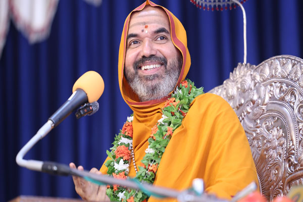 ‘ಅನ್ನಂ ಬ್ರಹ್ಮ’ ಮಾಲಿಕೆ । ‘ಯಾವ ಸಂಪತ್ತೂ ನೀಡದ ಸಂತೃಪ್ತಿಯನ್ನು ಅನ್ನ ನೀಡುತ್ತದೆ’: ರಾಘವೇಶ್ವರ ಶ್ರೀ