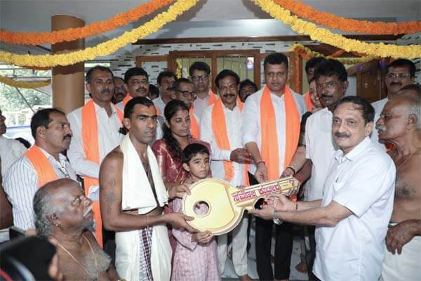 ಅಸೌಖ್ಯದ ನಡುವೆಯೂ ಮುಂದುವರಿದ ಸಮಾಜಸೇವೆ: ಮನಸ್ಸಿಗೆ ಏಳನೇ ನಮೋ ಕುಟೀರ ಹಸ್ತಾಂತರಿಸಿದ ‘ಸಂತೋಷ’!