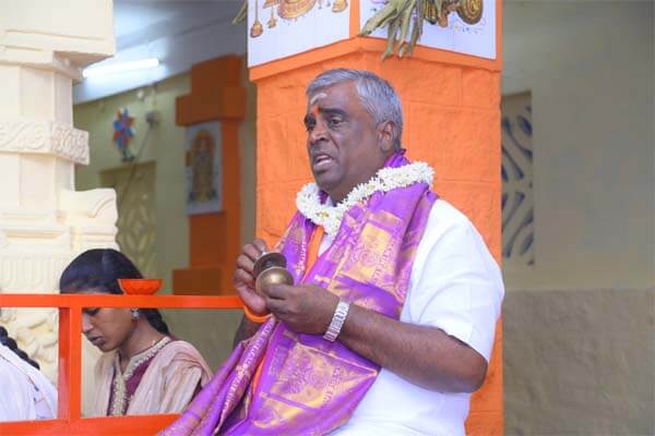 ವರುಣ ದೇವನ ಕೃಪೆಗಾಗಿ ಪ್ರಾರ್ಥನೆ: ಆಂಜನೇಯ ಸನ್ನಿಧಾನದಲ್ಲಿ ಕೆಎಂಎಫ್ ಮಾಜಿ ಅಧ್ಯಕ್ಷ ಗಾಲಿ ಸೋಮಶೇಖರ್ ರೆಡ್ಡಿ ವಿಶೇಷ ಪೂಜೆ