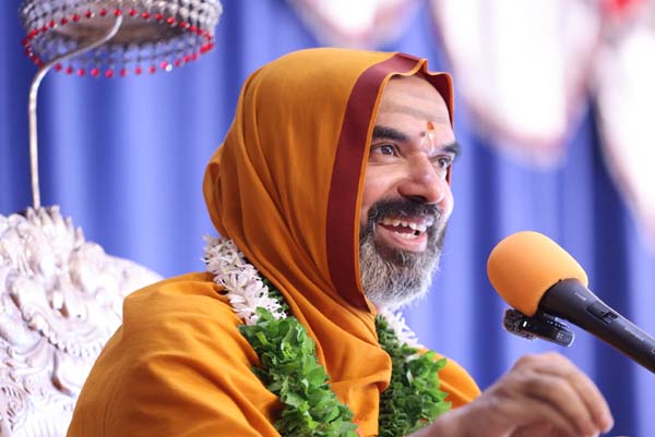 ‘ಅನ್ನಂ ಬ್ರಹ್ಮ’ ಮಾಲಿಕೆ | ಪ್ಲಾಸ್ಟಿಕ್‌ ಬಳಕೆ ನಿಲ್ಲಬೇಕು, ಬದಲಾವಣೆ ನಮ್ಮ ಮನೆಯಿಂದಲೇ ಆರಂಭವಾಗಲಿ: ರಾಘವೇಶ್ವರ ಶ್ರೀ