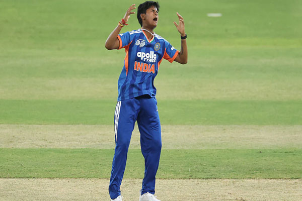 ಏಷ್ಯಾಕಪ್ ಗೆದ್ದ ಖುಷಿಯಲ್ಲೇ ಕ್ರಾಂತಿ ಗೌಡ್‌ಗೆ ಶಾಕ್: ಪಂದ್ಯ ಶುಲ್ಕದ 10% ದಂಡ ಹಾಕಿದ ICC