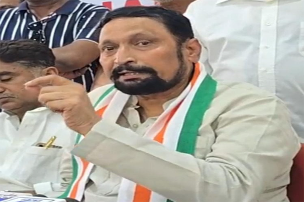 ಇಡಿ ದಾಳಿ, ಹಾಲಿನ ದರ, ಟ್ರಾಫಿಕ್ ಸಮಸ್ಯೆ: ಬೆಳಗಾವಿಯಲ್ಲಿ ಸಚಿವ ಲಕ್ಷ್ಮಣ ಸವದಿ ಮಹತ್ವದ ಸುದ್ದಿಗೋಷ್ಠಿ
