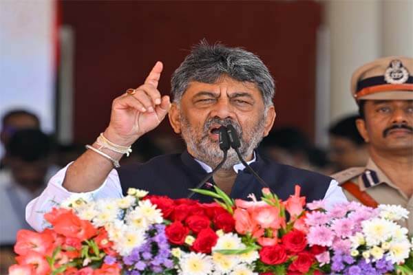 ಕೈಗಾರಿಕೆಯಿಂದ ಕ್ರೀಡೆಯವರೆಗೆ: ಕಲ್ಯಾಣ ಕರ್ನಾಟಕದ ಸಮಗ್ರ ಅಭಿವೃದ್ಧಿಗೆ ಮಹತ್ವಾಕಾಂಕ್ಷಿ ಯೋಜನೆಗಳನ್ನು ಘೋಷಿಸಿದ ಸಿಎಂ  