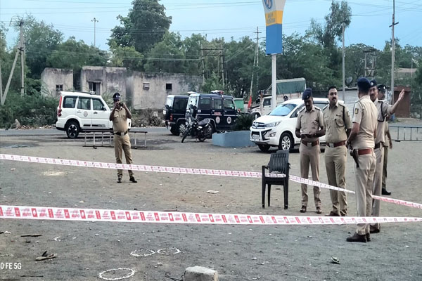 ಕ್ಷುಲ್ಲಕ ಜಗಳಕ್ಕೆ ಗುಂಡಿನ ಸದ್ದು: ಪೆಟ್ರೋಲ್ ಬಂಕ್ ಮಾಲೀಕನಿಂದ ಇಬ್ಬರ ಮೇಲೆ ಫೈರಿಂಗ್
