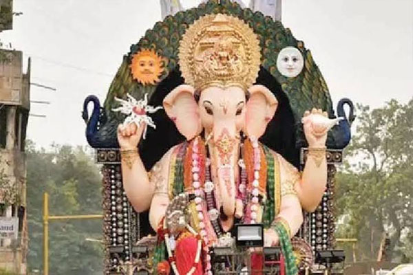 ಗಣೇಶ ಹಬ್ಬಕ್ಕೆ ಬೆಂಗಳೂರು ಪೊಲೀಸರ ‘ಬಿಗ್ ವಾರ್ನಿಂಗ್’: DJ ಸೌಂಡ್‌ಗೆ ಬ್ರೇಕ್, ಮೆರವಣಿಗೆಗೆ ಟೈಮ್ ಫಿಕ್ಸ್