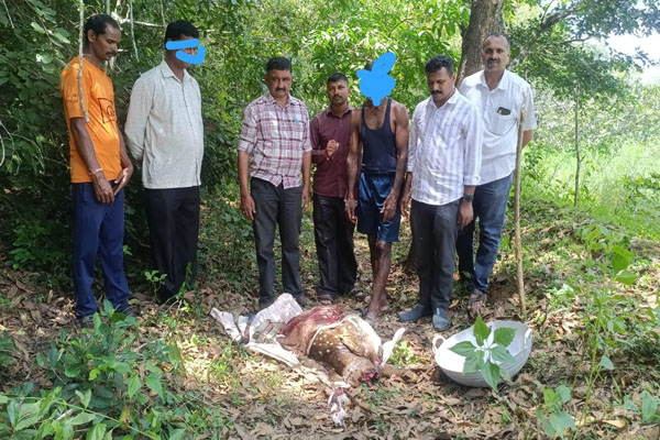 ಜಿಂಕೆ ಮಾಂಸ ಮಾರಾಟದ ಅಡ್ಡೆ ಮೇಲೆ ದಾಳಿ: 34.9 ಕೆಜಿ ಮಾಂಸ ಜಪ್ತಿ, ಇಬ್ಬರು ಅರೆಸ್ಟ್