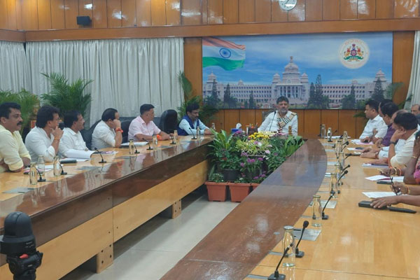 ಮಂಗಳೂರಿನಲ್ಲಿ ಸಚಿವ ಸಂಪುಟ ಸಭೆ: ಸರ್ಕಾರದ ಮುಂದೆ ದಕ್ಷಿಣ ಕನ್ನಡದ 44 ಬೇಡಿಕೆ ಮಂಡಿಸಿದ ಬಿಜೆಪಿ