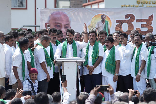 ಬರ ಪರಿಹಾರ ಘೋಷಣೆಗೆ ಮೀನಾಮೇಷ ಎಣಿಸುತ್ತಿದ್ದಾರೆ: ರಾಜ್ಯ ಸರ್ಕಾರದ ವಿರುದ್ಧ ನಿಖಿಲ್ ವಾಗ್ದಾಳಿ