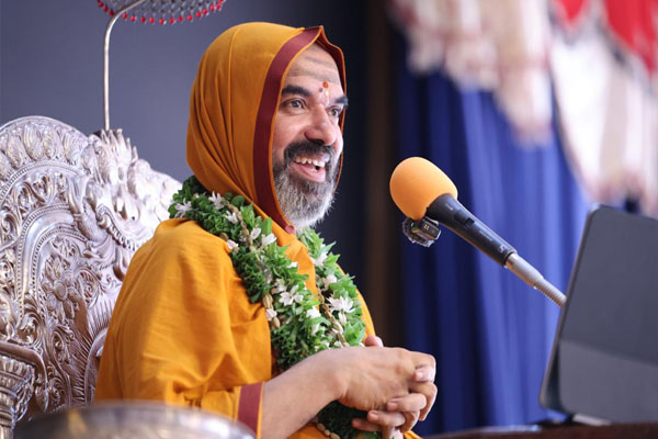 ‘ಅನ್ನಂ ಬ್ರಹ್ಮ’ ಮಾಲಿಕೆ | ‘ಹೊಳೆಯುವ ಪಾತ್ರೆ ನೋಡಿ ಆರೋಗ್ಯ ಹಾಳು ಮಾಡಿಕೊಳ್ಳಬೇಡಿ’: ರಾಘವೇಶ್ವರ ಶ್ರೀ ಎಚ್ಚರಿಕೆ