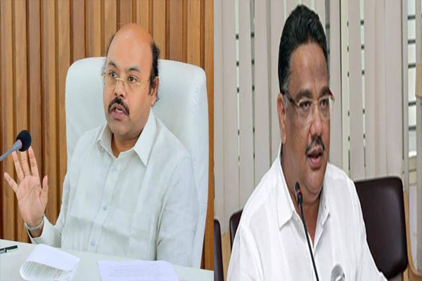 ದಸರಾ ಕಾರ್ಯಕ್ರಮದಲ್ಲಿ ತಡವಾಗಿ ಬಂದ ಯತೀಂದ್ರ: ವೇದಿಕೆಯಲ್ಲೇ ತನ್ವೀರ್ ಸೇಠ್ ಅಸಮಾಧಾನ