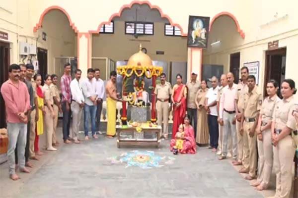ಮೈಸೂರಿನ ಕೆ.ಆರ್. ಪೊಲೀಸ್ ಠಾಣೆಯಲ್ಲಿ ಶ್ರೀಕೃಷ್ಣ ಜನ್ಮಾಷ್ಟಮಿ ಸಂಭ್ರಮ