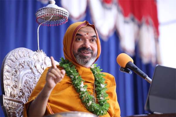 ‘ಅನ್ನಂ ಬ್ರಹ್ಮ’ ಮಾಲಿಕೆ । ದೇವರಿಗೆ ಸಮಾನನಾಗಿದ್ದ ಮನುಷ್ಯನ ಪತನ ಶುರುವಾಗಿದ್ದೇ ಊಟದಿಂದ: ರಾಘವೇಶ್ವರ ಶ್ರೀ