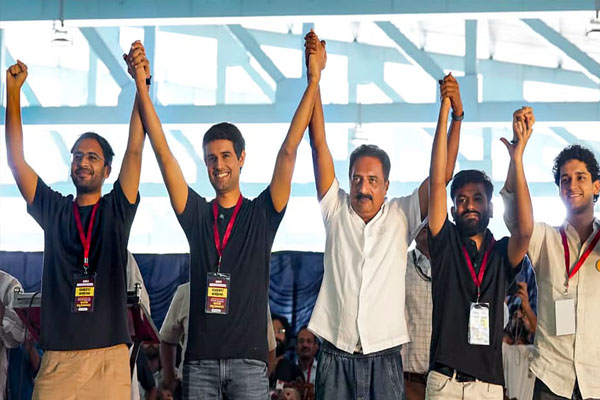 SIR ವಿರುದ್ಧ ಬೆಂಗಳೂರಿನಲ್ಲಿ ‘ಜನತಾ ನ್ಯಾಯಾಲಯ’: ಜ್ಞಾನೇಶ್ ಕುಮಾರ್ ರಾಜೀನಾಮೆಗೆ ಪ್ರಕಾಶ್ ರಾಜ್–ಧ್ರುವ್ ರಾಠಿ ಆಗ್ರಹ