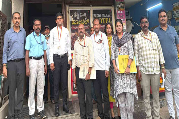 ಹೋಟೆಲ್, ಜ್ಯೂಸ್ ಅಂಗಡಿಗಳಿಗೆ ಶಾಕ್: ಆಹಾರ ಸುರಕ್ಷತಾ ಅಧಿಕಾರಿಗಳಿಂದ ಫುಡ್ ಸೇಫ್ಟಿ ಚೆಕ್