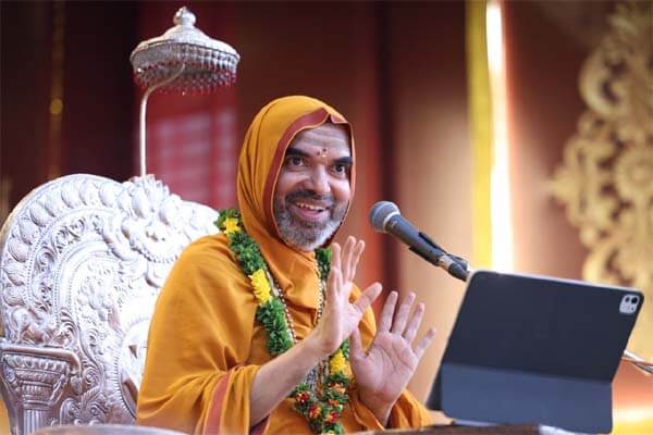 ನವರಾತ್ರ ನಮಸ್ಯಾ | ಪಾಪ-ಪುಣ್ಯಗಳು ದೇಹದಲ್ಲಿ ‘ಕೋಡಿಂಗ್’ನಂತೆ ದಾಖಲಾಗುತ್ತವೆ: ರಾಘವೇಶ್ವರ ಶ್ರೀ